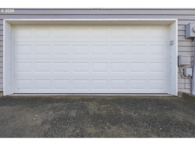 425 Ne ROTH St, Portland, OR 97211