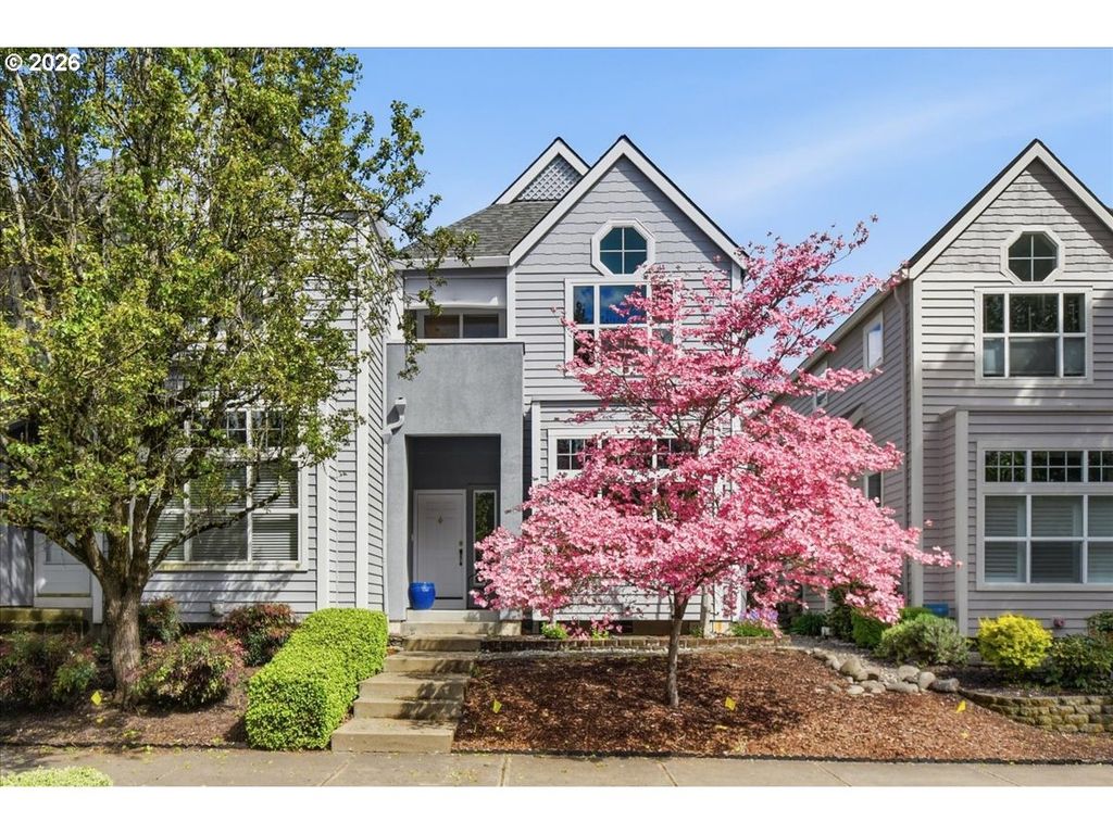 425 Ne ROTH St, Portland, OR 97211