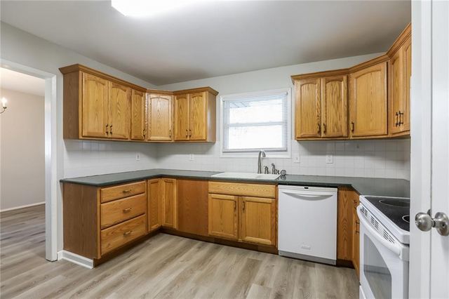 7718 54th Street, Kansas City, MO 64119