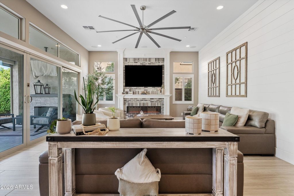 Image 10 of property listing at 9456 W Monte Lindo --, Peoria, AZ 85383