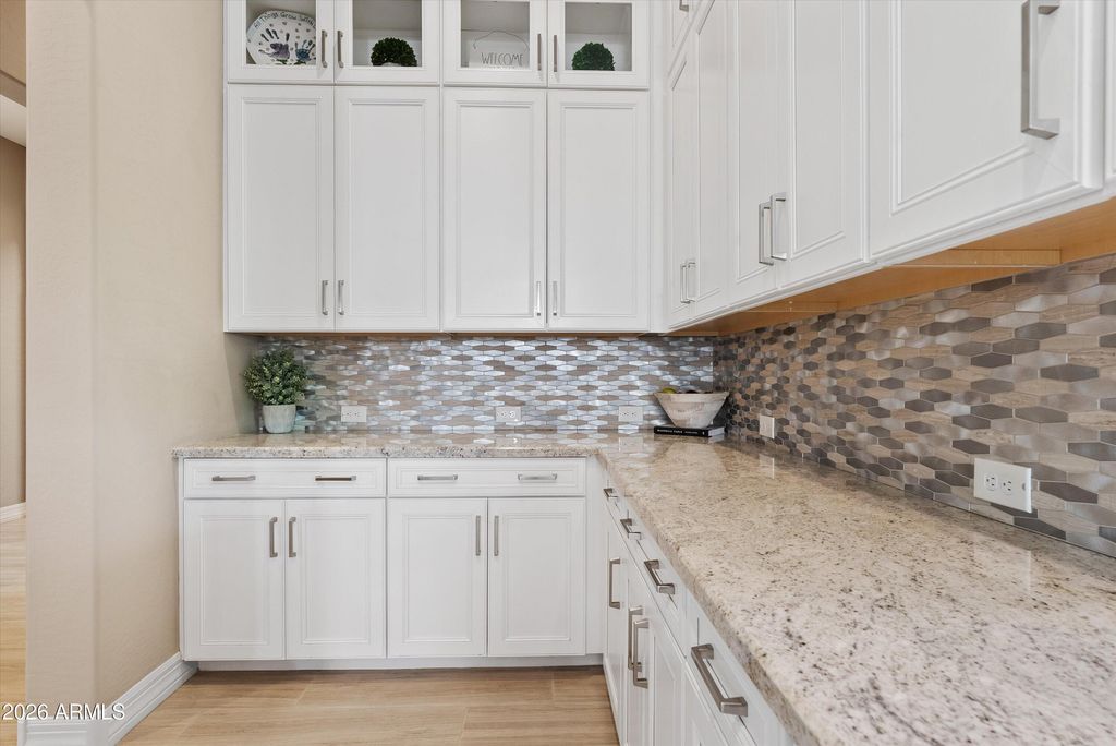 Image 17 of property listing at 9456 W Monte Lindo --, Peoria, AZ 85383