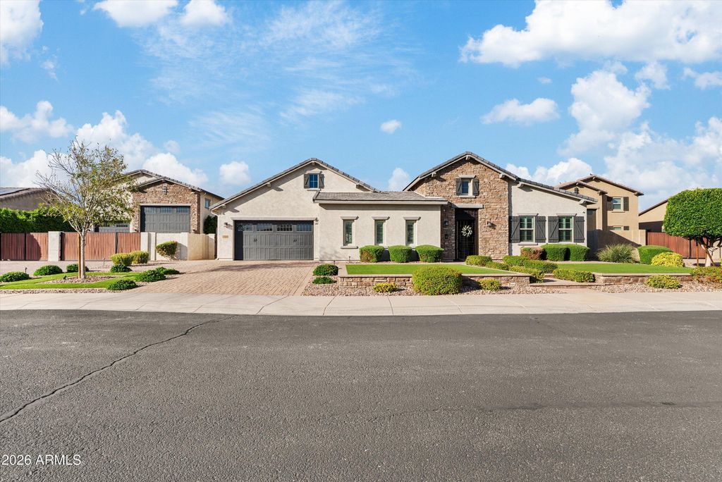 Image 2 of property listing at 9456 W Monte Lindo --, Peoria, AZ 85383