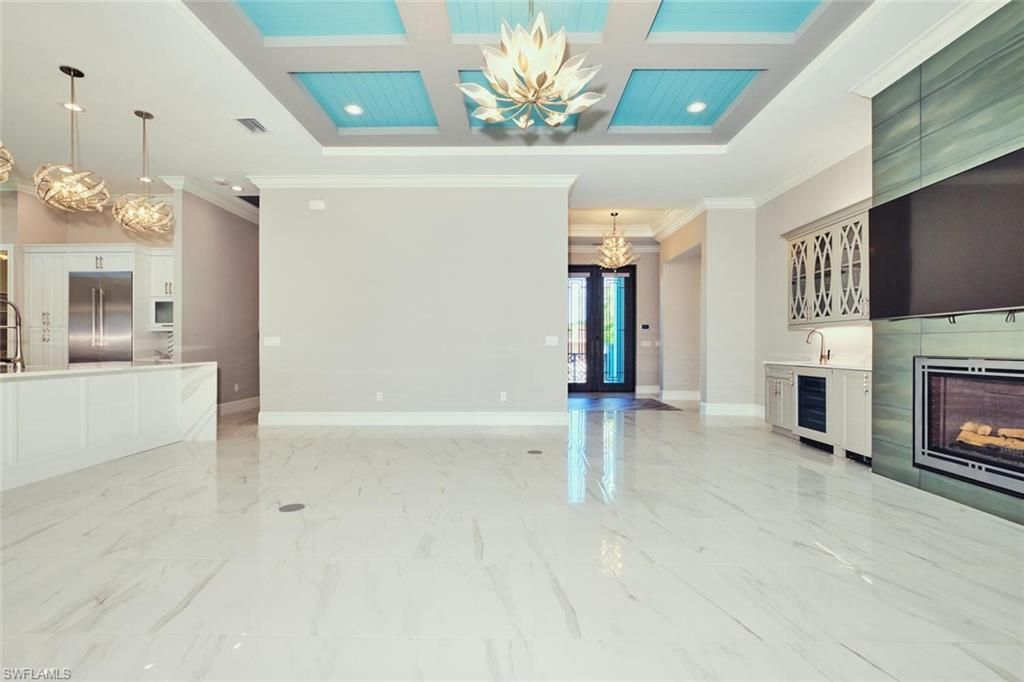 Image 15 of property listing at 3309 SW 2nd LN, Cape Coral, FL 33991