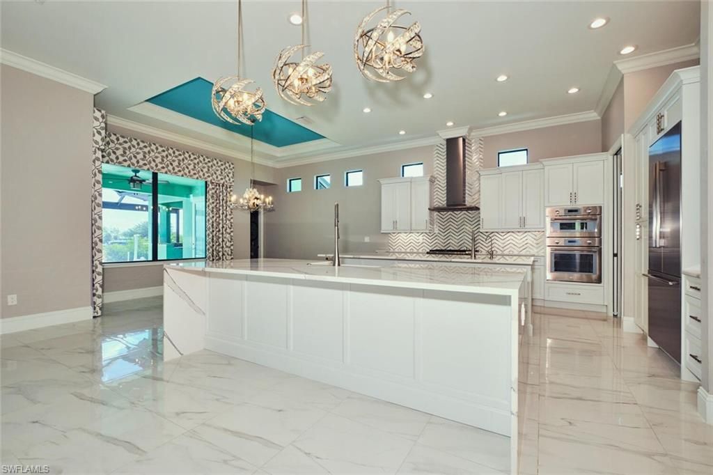 Image 19 of property listing at 3309 SW 2nd LN, Cape Coral, FL 33991