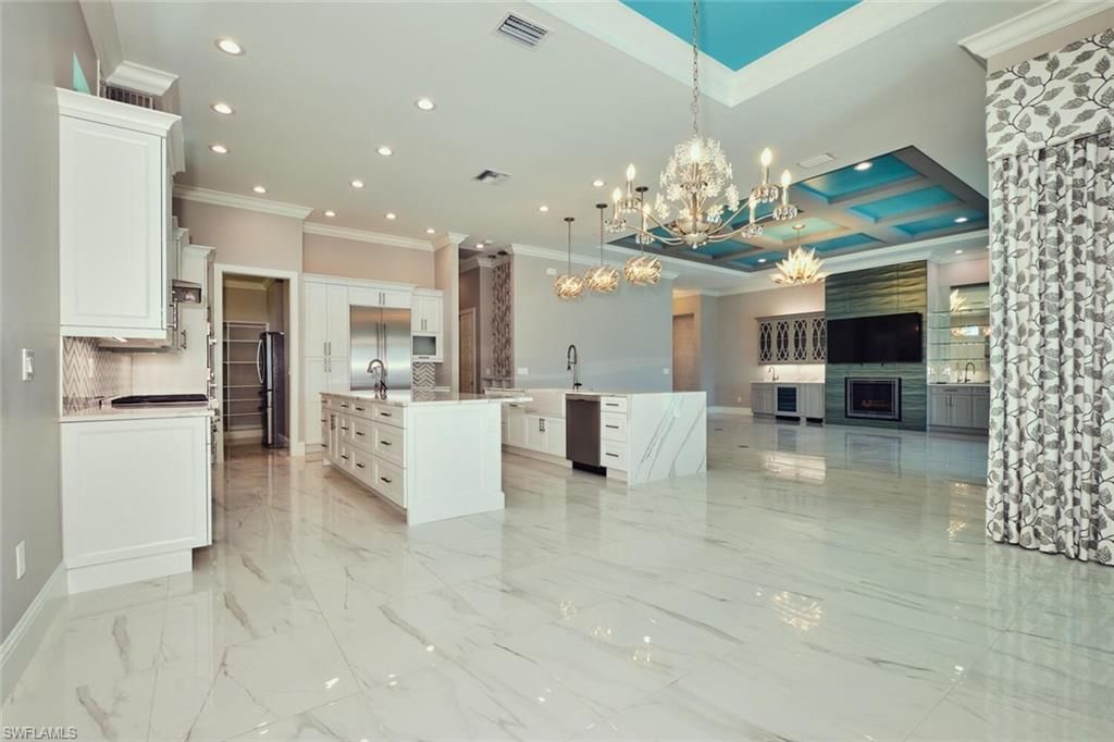 Image 23 of property listing at 3309 SW 2nd LN, Cape Coral, FL 33991