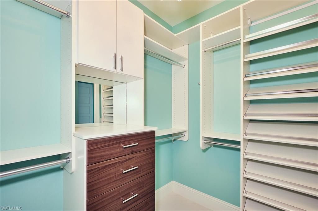 Image 32 of property listing at 3309 SW 2nd LN, Cape Coral, FL 33991