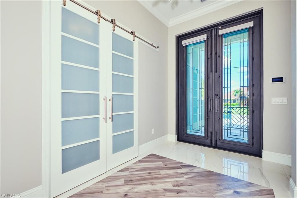 Image 41 of property listing at 3309 SW 2nd LN, Cape Coral, FL 33991