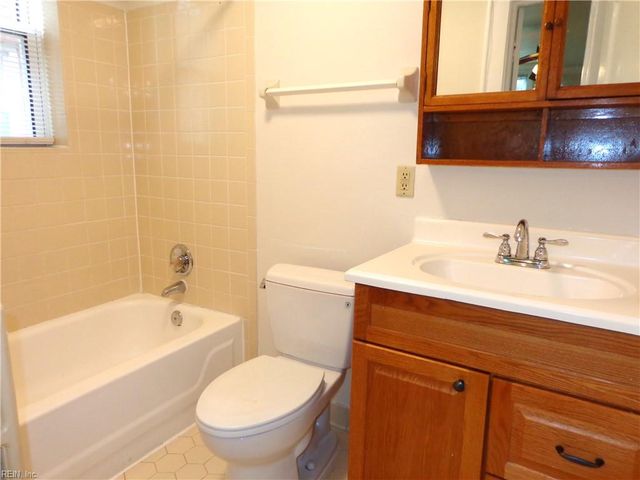 824 Brandon Ave Apt 5, Norfolk, VA 23517