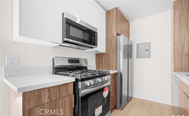 7961 Willis Avenue 18, Panorama City (los Angeles), CA 91402