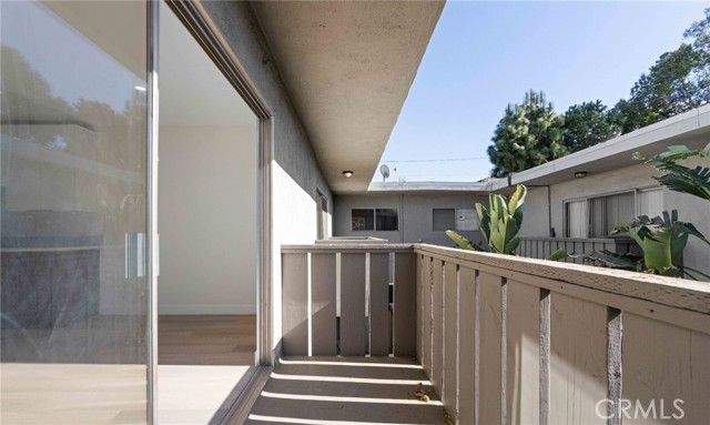 7961 Willis Avenue 18, Panorama City (los Angeles), CA 91402