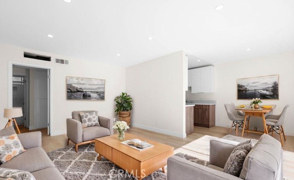 7961 Willis Avenue 18, Panorama City (los Angeles), CA 91402