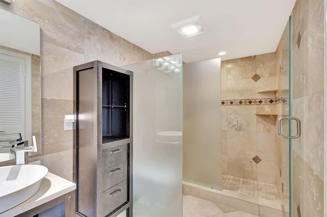 400 Beach Road 103, Tequesta, FL 33469