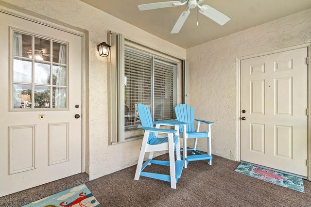 302 Knotty Pine Circle A-2, Greenacres, FL 33463