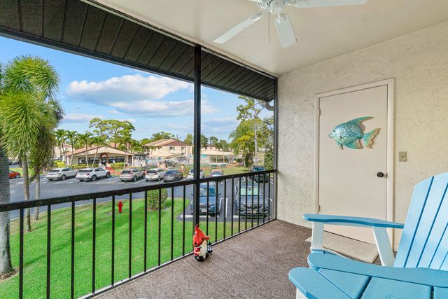 302 Knotty Pine Circle A-2, Greenacres, FL 33463