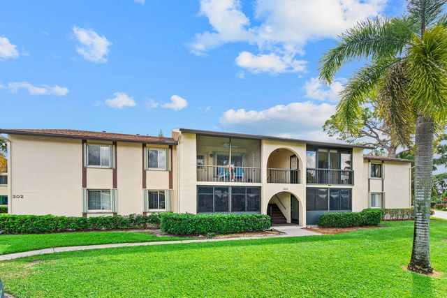 302 Knotty Pine Circle A-2, Greenacres, FL 33463