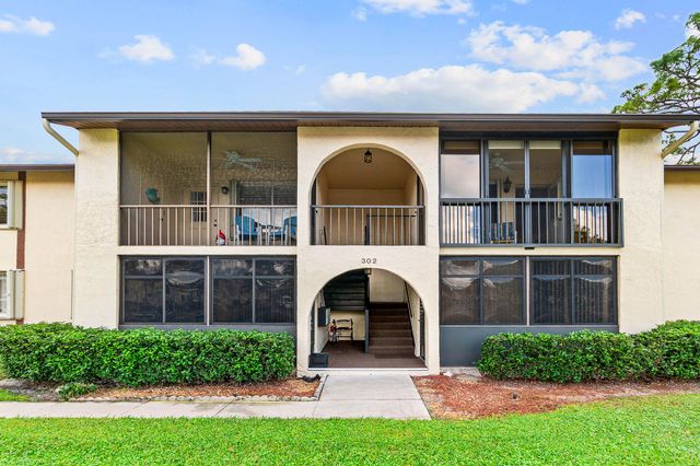 302 Knotty Pine Circle A-2, Greenacres, FL 33463