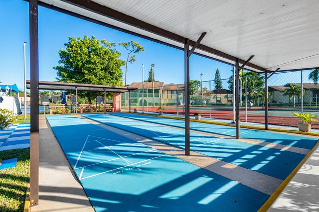 302 Knotty Pine Circle A-2, Greenacres, FL 33463