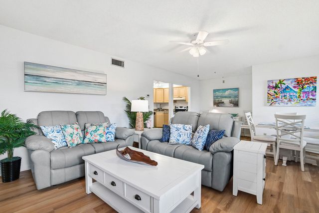 302 Knotty Pine Circle A-2, Greenacres, FL 33463