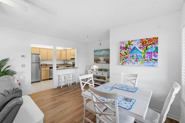 302 Knotty Pine Circle A-2, Greenacres, FL 33463