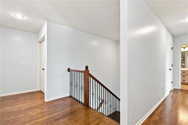 16584 S Lind Road, Olathe, KS 66062