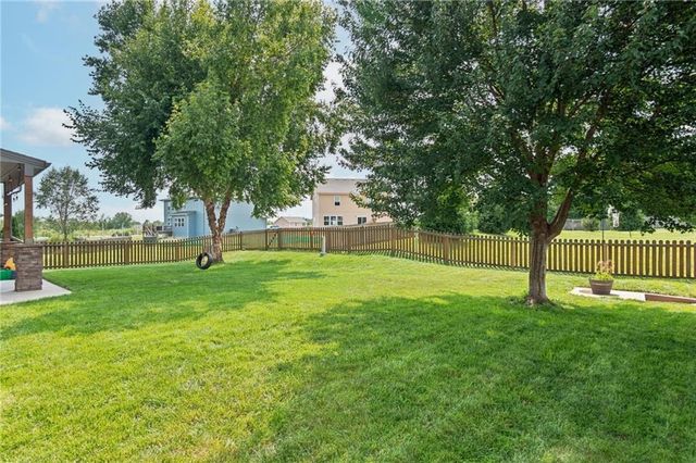 16584 S Lind Road, Olathe, KS 66062