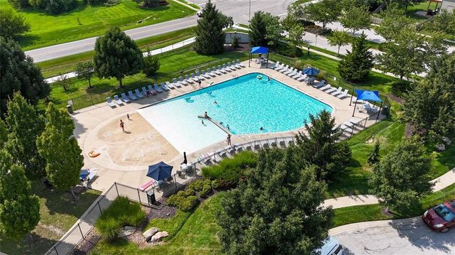 16584 S Lind Road, Olathe, KS 66062