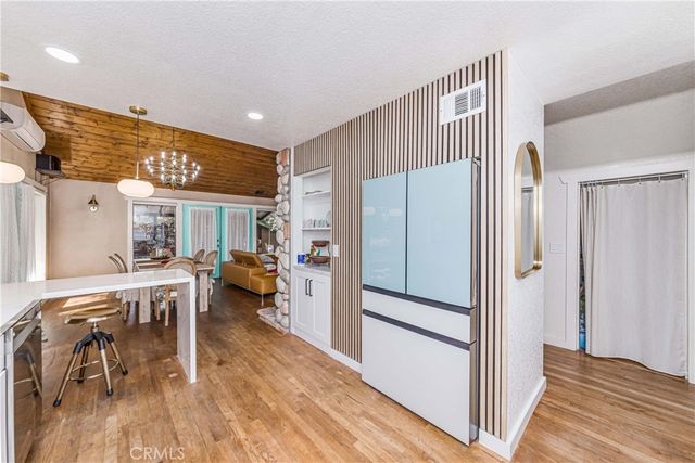 37751 Foxfield Road, Angelus Oaks, CA 92305