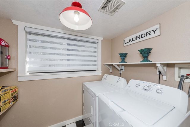 37751 Foxfield Road, Angelus Oaks, CA 92305