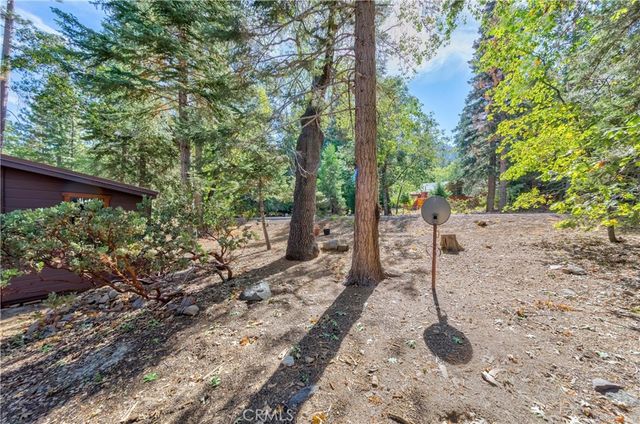37751 Foxfield Road, Angelus Oaks, CA 92305