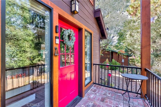 37751 Foxfield Road, Angelus Oaks, CA 92305