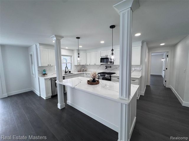 2915 Linda Court, Port Huron, MI 48060