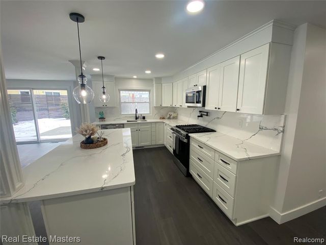 2915 Linda Court, Port Huron, MI 48060