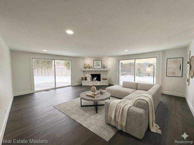 2915 Linda Court, Port Huron, MI 48060