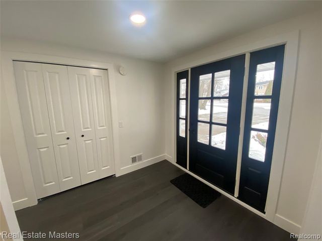 2915 Linda Court, Port Huron, MI 48060