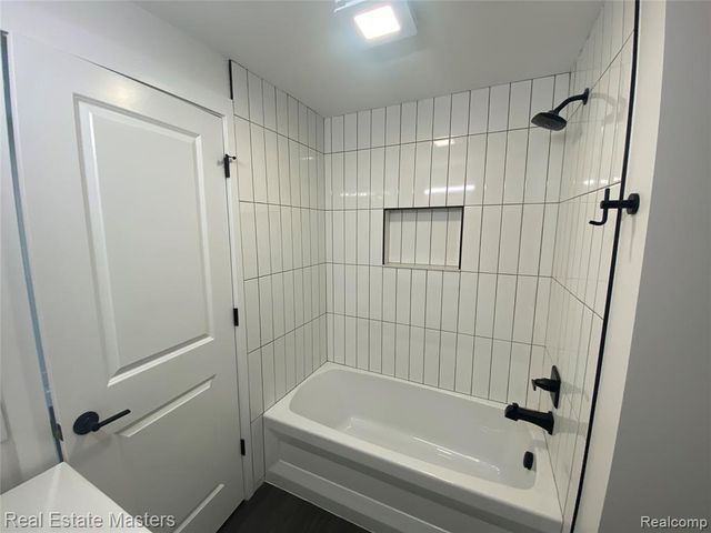 2915 Linda Court, Port Huron, MI 48060