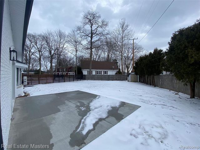 2915 Linda Court, Port Huron, MI 48060