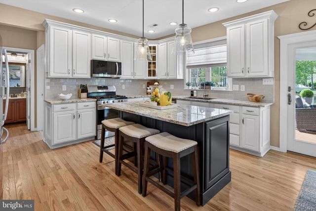 3 SAINT PAULS CT, Sewell, NJ 08080