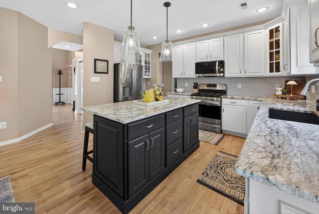 3 SAINT PAULS CT, Sewell, NJ 08080