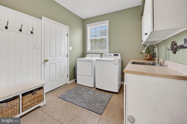 3 SAINT PAULS CT, Sewell, NJ 08080
