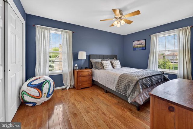 3 SAINT PAULS CT, Sewell, NJ 08080