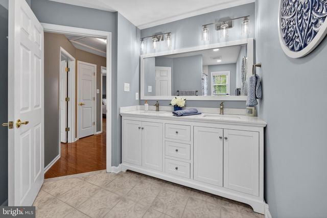 3 SAINT PAULS CT, Sewell, NJ 08080