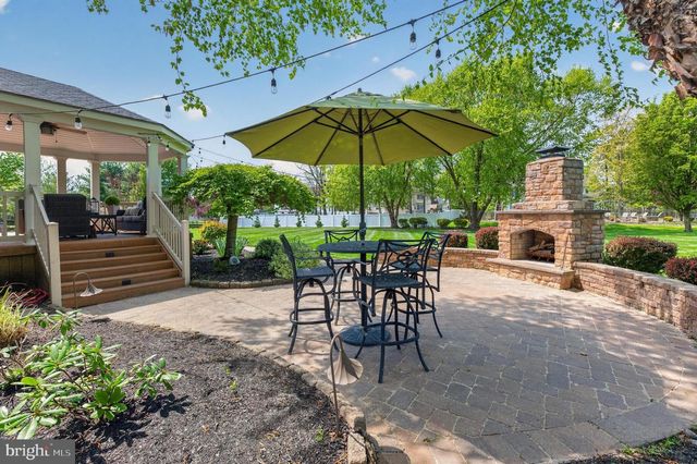 3 SAINT PAULS CT, Sewell, NJ 08080