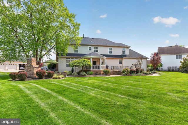 3 SAINT PAULS CT, Sewell, NJ 08080
