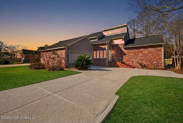 9922 Honalo Place, Diamondhead, MS 39525