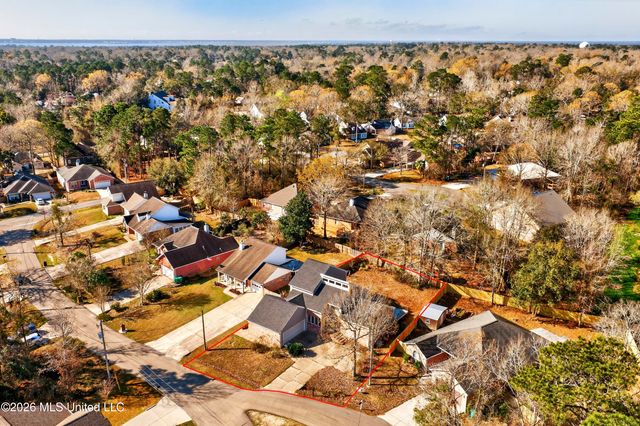 9922 Honalo Place, Diamondhead, MS 39525