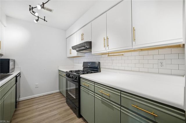 3813 Lamplighter CT, Portsmouth, VA 23703