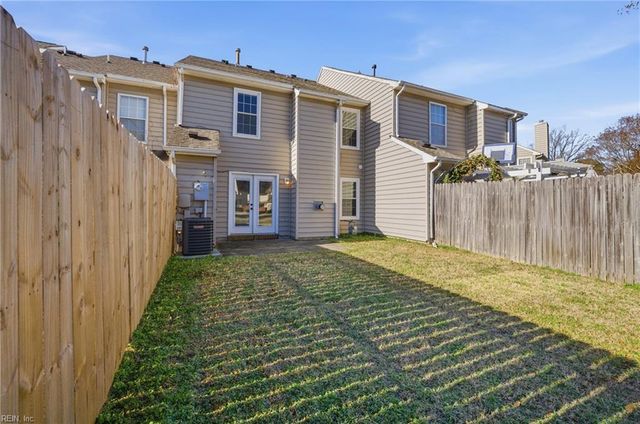 3813 Lamplighter CT, Portsmouth, VA 23703