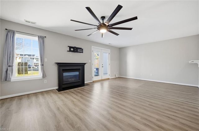 3813 Lamplighter CT, Portsmouth, VA 23703