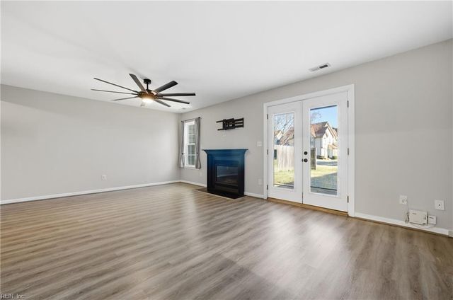 3813 Lamplighter CT, Portsmouth, VA 23703