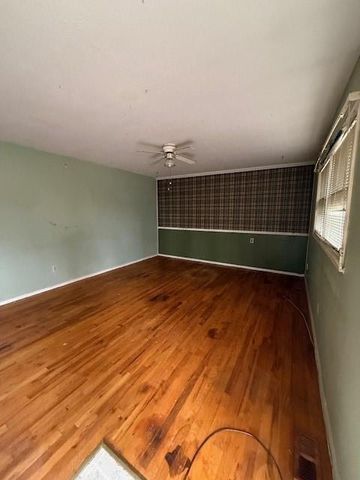 1715 W 25th Street, Lawrence, KS 66046